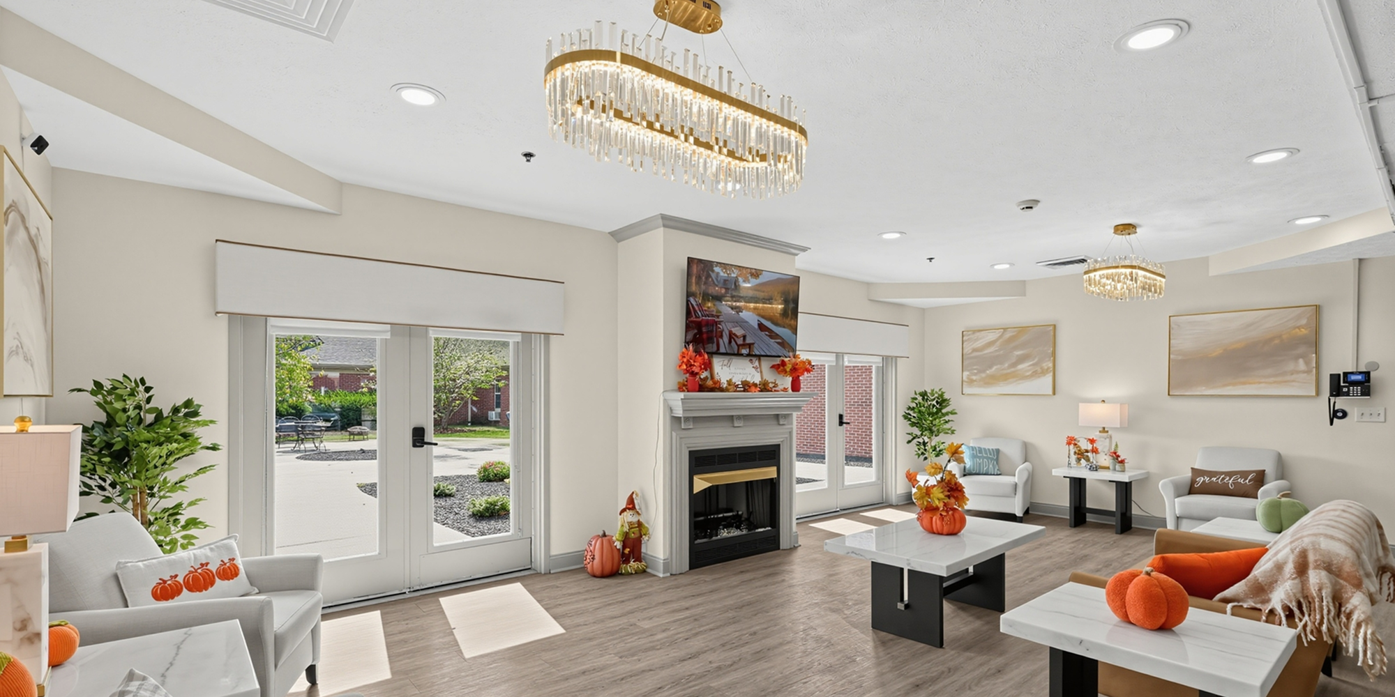 16_1108_Regency_Way-Living_room-3413 1