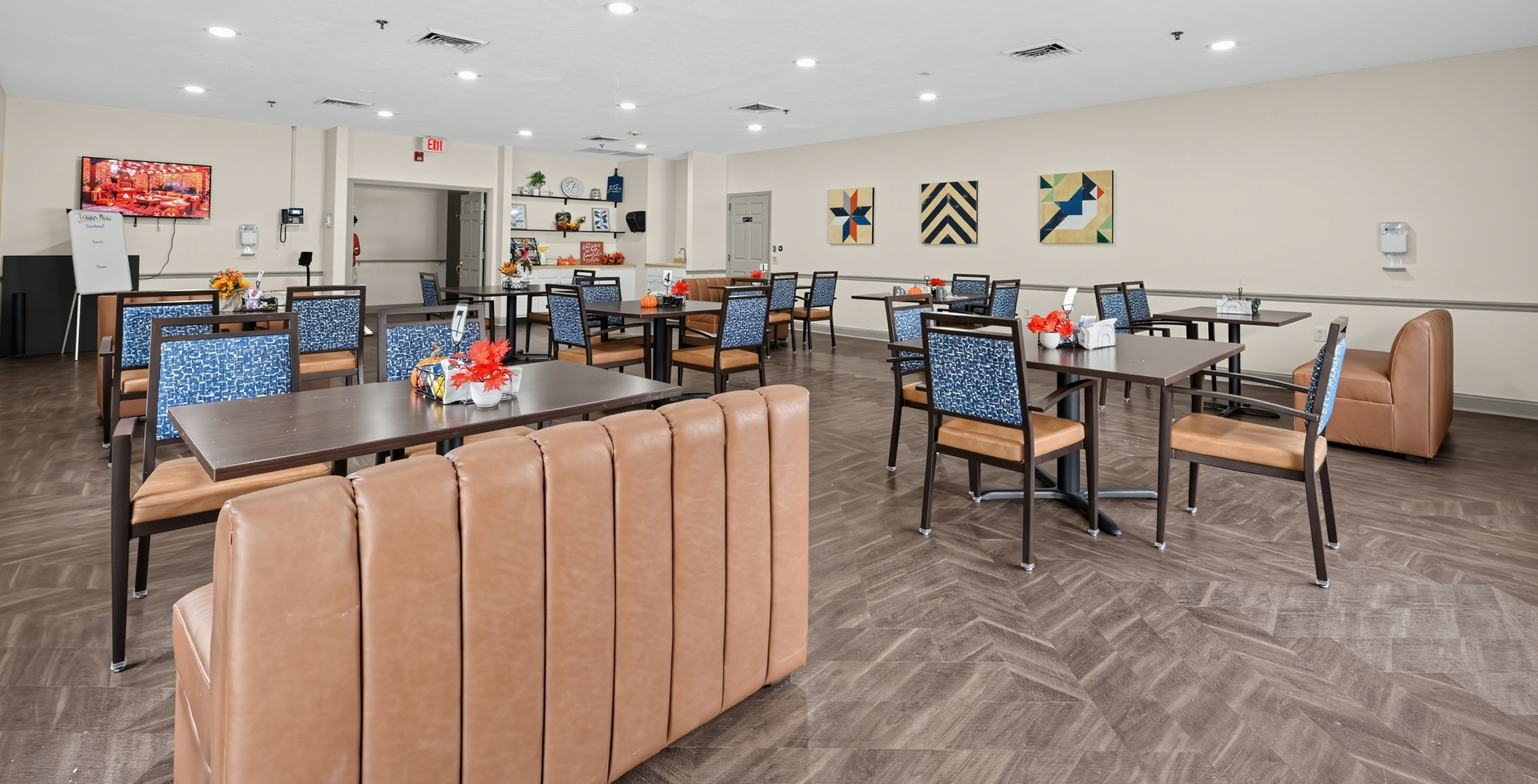 20_1108_Regency_Way-Dining_room-3416 2